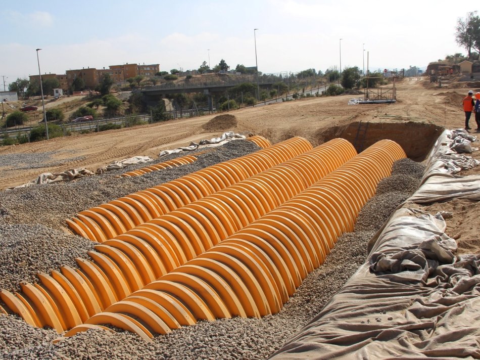 Topografía y nivelación en terreno